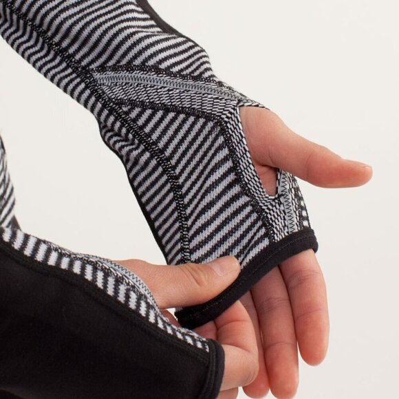 Lululemon Run: U-Turn Pullover- Long Sleeve Half Zip Running Pullover- Size 6 - Picture 7 of 15